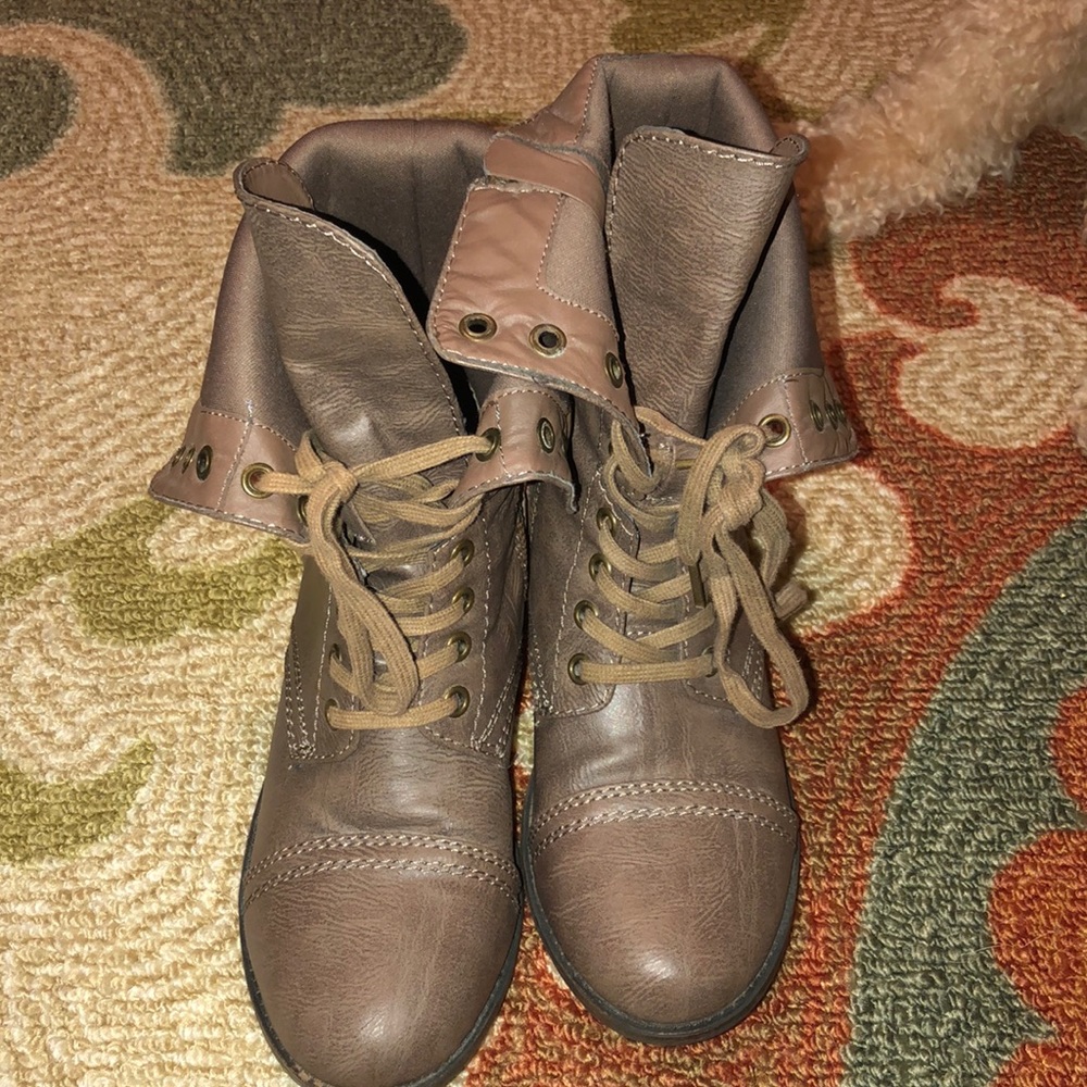 Brownish Gray boots